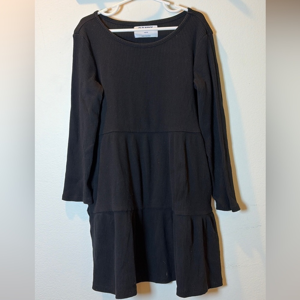 Old navy girls black dress size s (6/7) with pockets